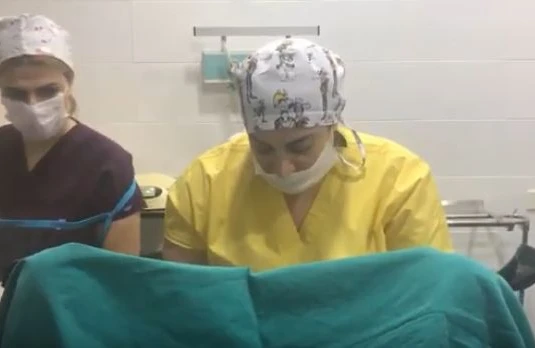 Bakıda məşhur klinikada qadının  videosun yaydılar