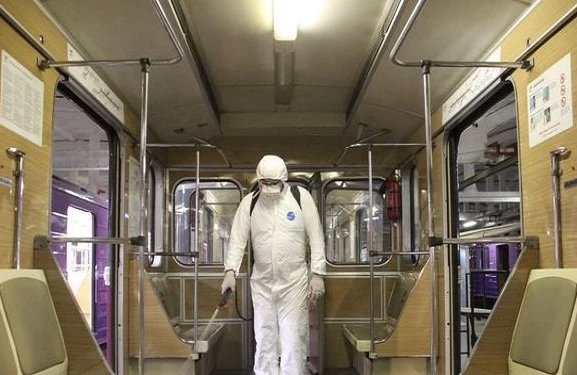 Metroda dezinfeksiya işləri aparılır — Qaynar xətt yaradıldı - FOTO