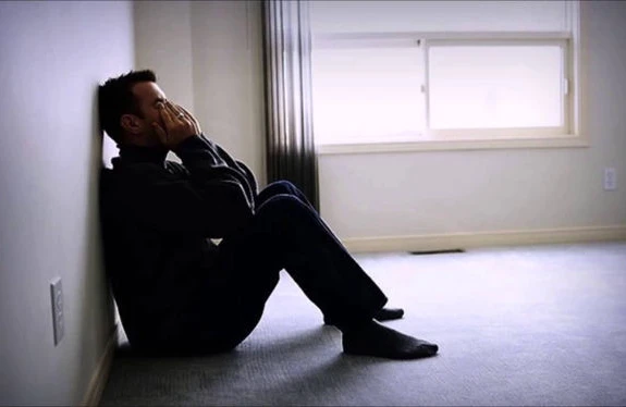 Gəncədə kişi itkin düşən arvadını axtarır