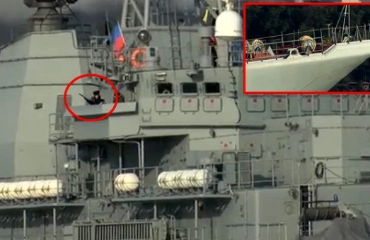 İstanbul boğazından keçən rus gəmisində diqqət çəkən fakt - Foto