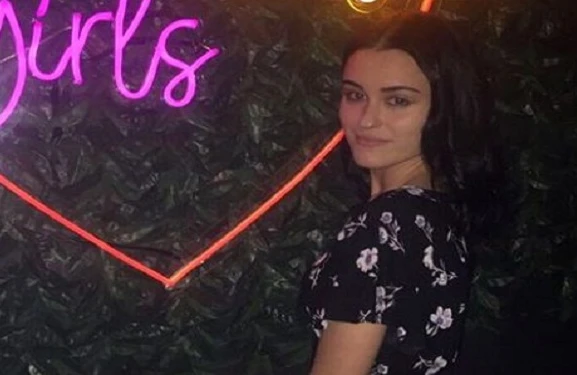 Cani ata 20 yaşlı qızını 8 bıçaq zərbəsi ilə QƏTLƏ YETİRDİ