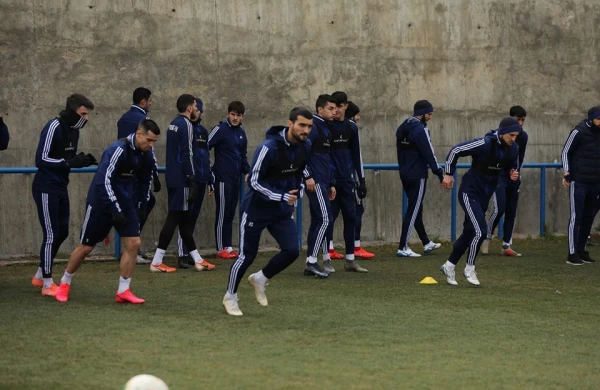 "Qarabağ" məşqləri dayandırdı - Koronovirusa görə