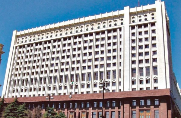 Prezidentinin Administrasiyasının məsul işçiləri qəbul keçirəək  - TARİX VƏ YERLƏR