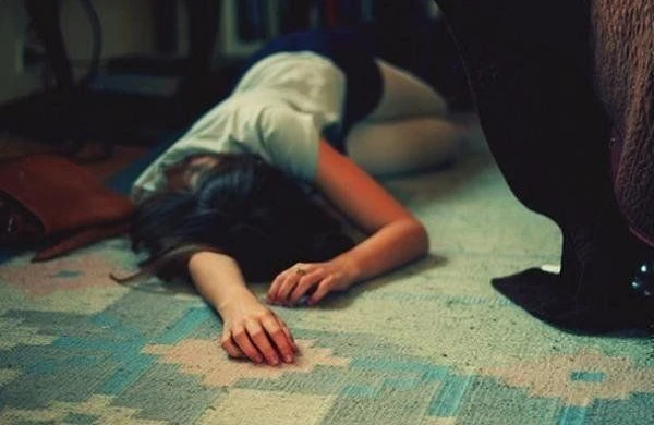 Sumqayıtda 23 yaşlı qızı boğub öldürdülər - Mənzildən meyiti tapıldı