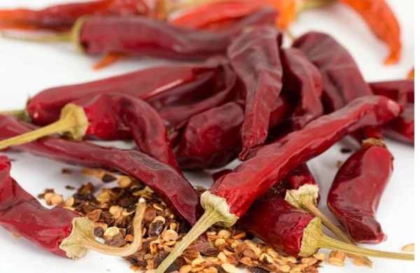 Nəyə görə kişilər acı qırmızı bibər yeməlidir – 5 FAYDASI