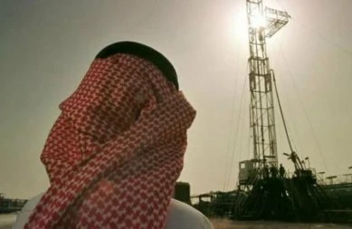 Ərəblər “neft müharibəsinə” başlayır, qiymət daha da enəcək