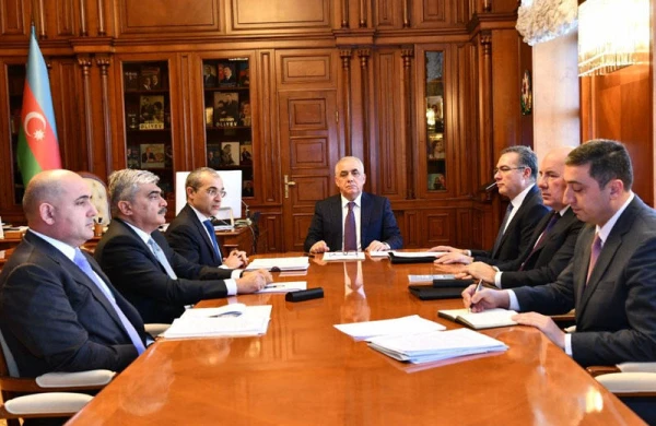 Nazirlər Kabinetində neft bazarındakı vəziyyət, onun Azərbaycana təsirləri müzakirə olunub