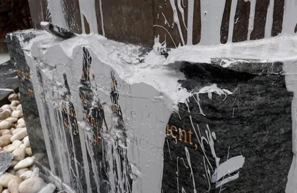 Paşinyanın Belçikaya səfəri zamanı Natəvanın abidəsinə qarşı vandalizm törədilib, cinayət işi başlandı - FOTO