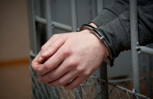 Polis axtarışda olan 40 nəfəri yaxaladı