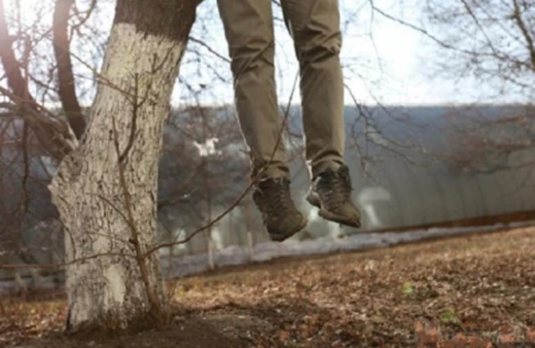 Azərbaycanda sahibkar özünü asdı: Atasına məxsus evə gedərək...