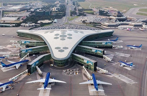 Bakı Aeroportundan şok video yayıldı - AÇIQLAMA 