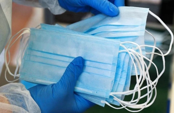 Bakı sakini tibbi maska satmaq istədi - TUTULDU