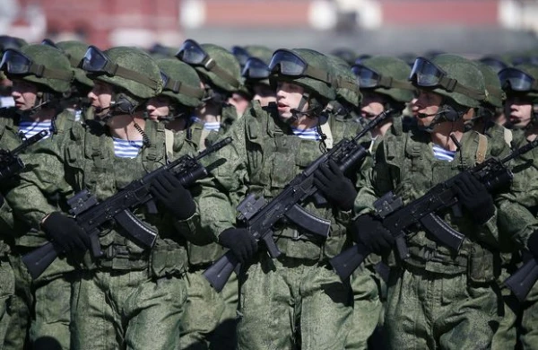 Rusiya ordusunda tibbi maskaların istifadəsinə başlandı - FOTO