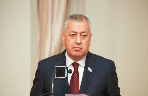 Deputat iş yerlərinin bağlanmasına etiraz etdi — Bu insanlar necə dolanacaqlar?!