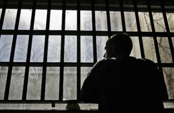 Dustaqlar evə buraxılır