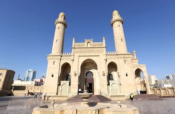 Azərbaycanda koronavirusa görə məscidlərə giriş-çıxışa qadağa qoyuldu