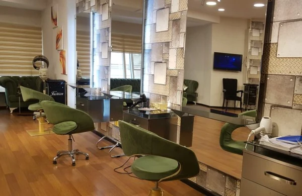 Bu gündən gözəllik salonları da saat 15:00-dək işləyəcək