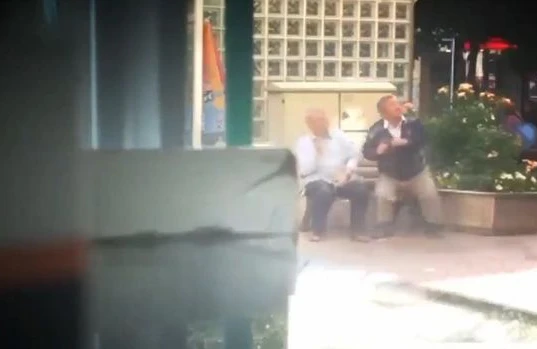 Qadağaya rəğmən, küçəyə çıxan yaşlılar belə cəzalandırıldı — VİDEO