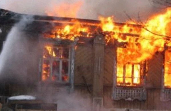 İsmayıllıda 5 otaqlı ev yanıb