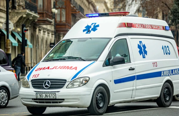 Təcili yardım maşını ilə sərnişin daşıyan şəxs işdən çıxarıldı (VİDEO)