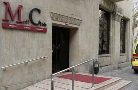 “MediClub” klinikasında xəstə ölüb? – AÇIQLAMA