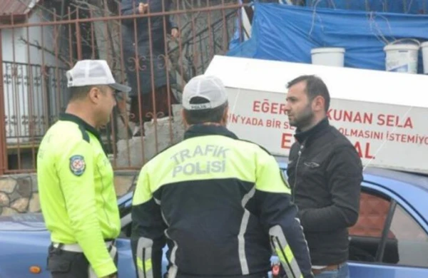 Yol polisi tabut daşıyan avtomobili saxladı - FOTO