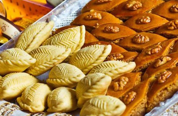 "Çayla şirniyyatı eyni vaxta istehlak etsəniz..." - Ekspertdən xəbərdarlıq