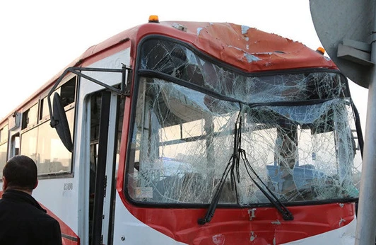 Bakıda avtobus qəzası:Yaralılar var