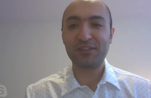 Koronovirusa yoluxan azərbaycanlıdan şok müsahibə: Dad və iybilmə qabiliyyətim itib +VİDEO