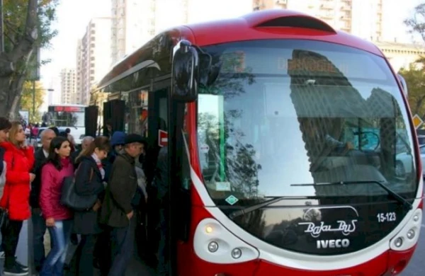 Avtobusla işə gedənlərin həyatı üçün böyük risk – Nə etmək olar?