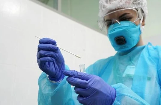 Rusiyada koronavirusa yoluxanların sayı dörd mini keçdi