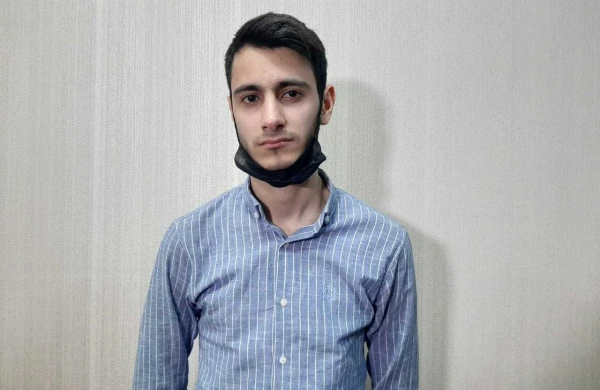 “8103”dən gələn razılıq SMS-inin tarixini proqramla dəyişdirən şəxs həbs edilib +VİDEO