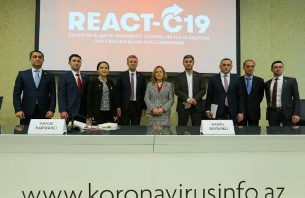 Koronavirusa qarşı mübarizə üçün vətənə qayıdan həkimlər - FOTO