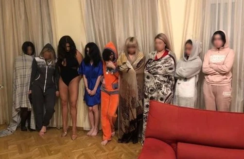 В Баку проникновение в чужой дом с женщинами легкого поведения закончилось поножовщиной