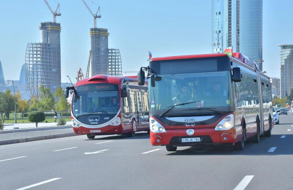 İctimai nəqliyyatda işçilərin və sərnişinlərin DAŞINMA QAYDASI müəyyənləşib