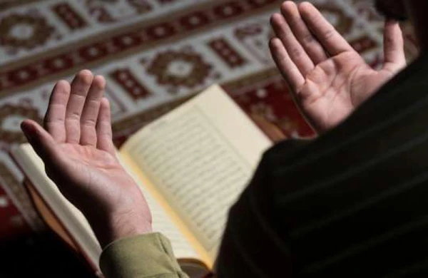 Allahın Peyğəmbəri (s): "Kim Ramazan ayını yaşasa və..."