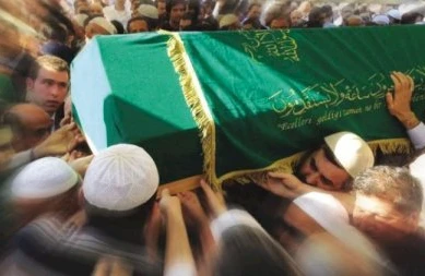 Tanınmış professor koronavirusdan öldü - Foto