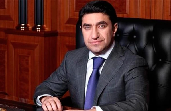 Nisanov Bakıya 10 təcili yardım maşını göndərdi (FOTO)