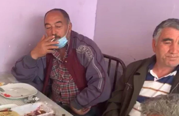 Polis kafeydə girdi: Kişilərlə  qadınlar  bir yerdə tutuldu  – ANBAAN VİDEO