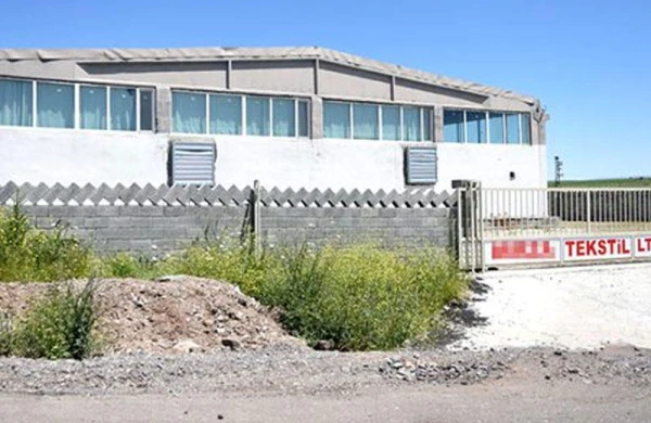 Maska fabrikinin işçisində koronavirus tapıldı — Kimlərə satılması araşdırılır
