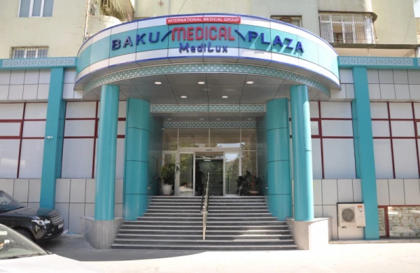 Bakıda 24 yaşlı qız plastik əməliyyat zamanı öldü