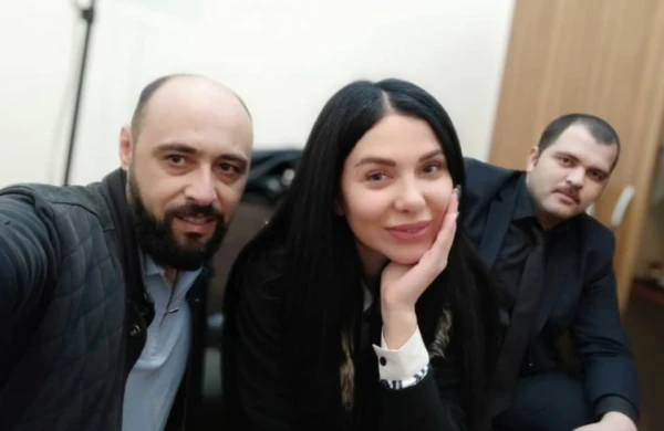 "Qızlara intim təkliflər edir, pulumuzu kəsir" - "Aldanmış hisslər"də qalmaqal