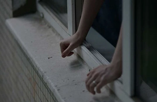Bakıda əsəb xəstəsi müalicə aldığı xəstəxanada intihar etdi