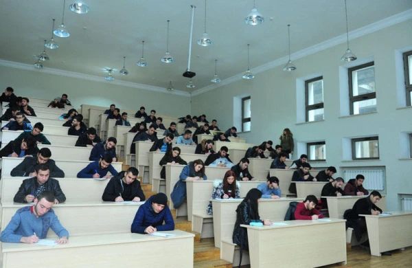 Bu tələbələr təqaüd almaqdan məhrum edilə bilərlər