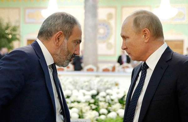 Putin sammitdə Paşinyanın "ağzından vurub" +VİDEO