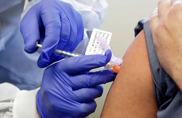 Koronavirus peyvəndinin testi başa çatdı - İlk könüllülərdə nə baş verdi?