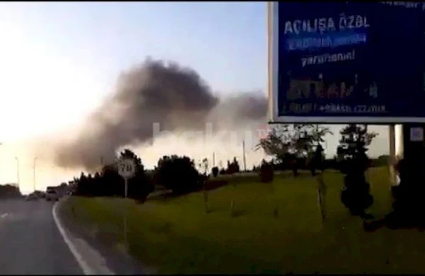 Bakıda yanğın: Qara tüstü ətrafı bürüdü / VİDEO
