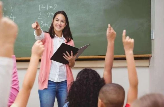 Müəllimlərin yay məzuniyyəti ilə bağlı RƏSMİ AÇIQLA