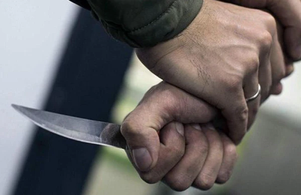 Qohumlar arasında qanlı dava: cinsiyyət orqanını və əlini kəsdi