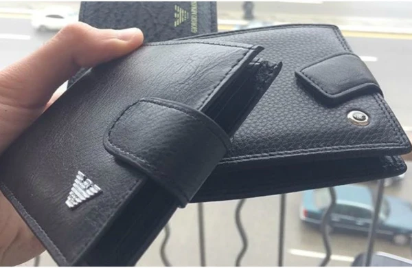 Bu əşyaları Pul Qabınızda saxlamayın - KASIBLAYA BİLƏRSİNİZ...